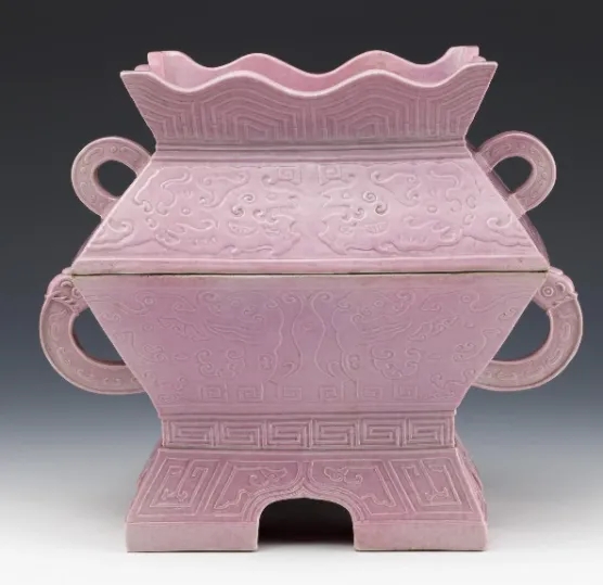 中国骨董品：雍正年製の陶磁器の買取と鑑定・査定、オークション 