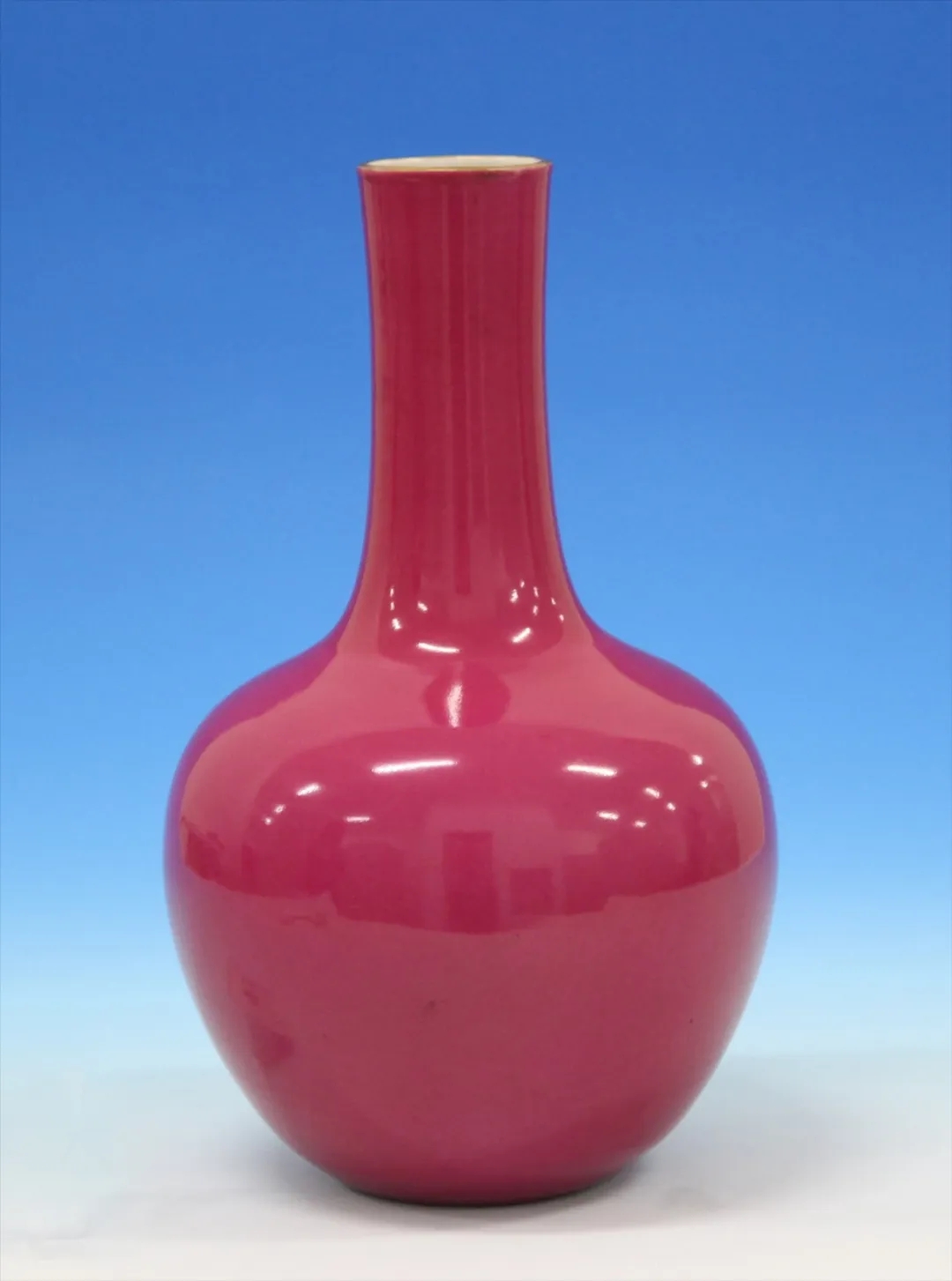 中国骨董品：雍正年製の陶磁器の買取と鑑定・査定、オークション 