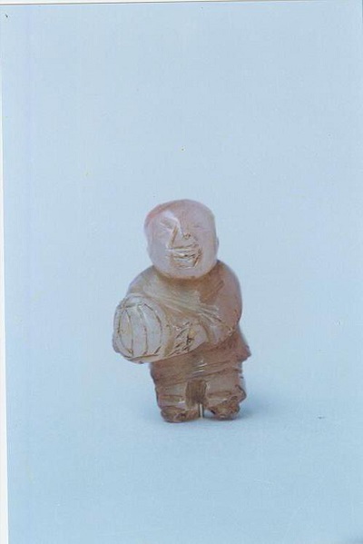 10 元玛瑙捧物童子.jpg