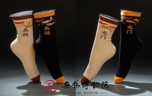鱼跃龙门袜.jpg