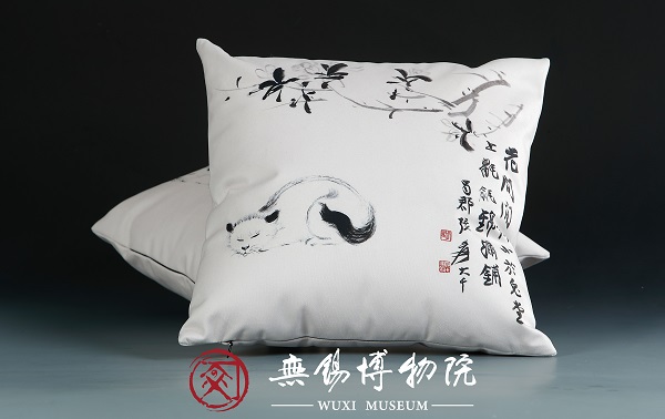 趣猫抱枕.jpg