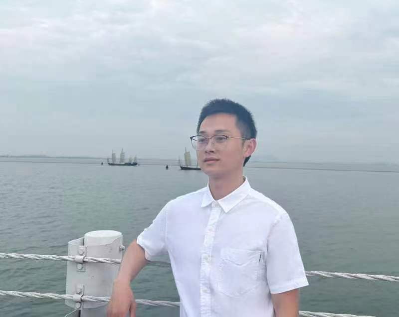 刘利.jpg