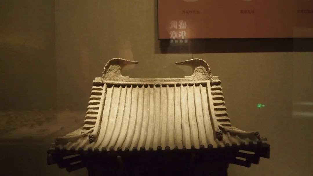 隋代陶屋 河南博物院藏.jpg