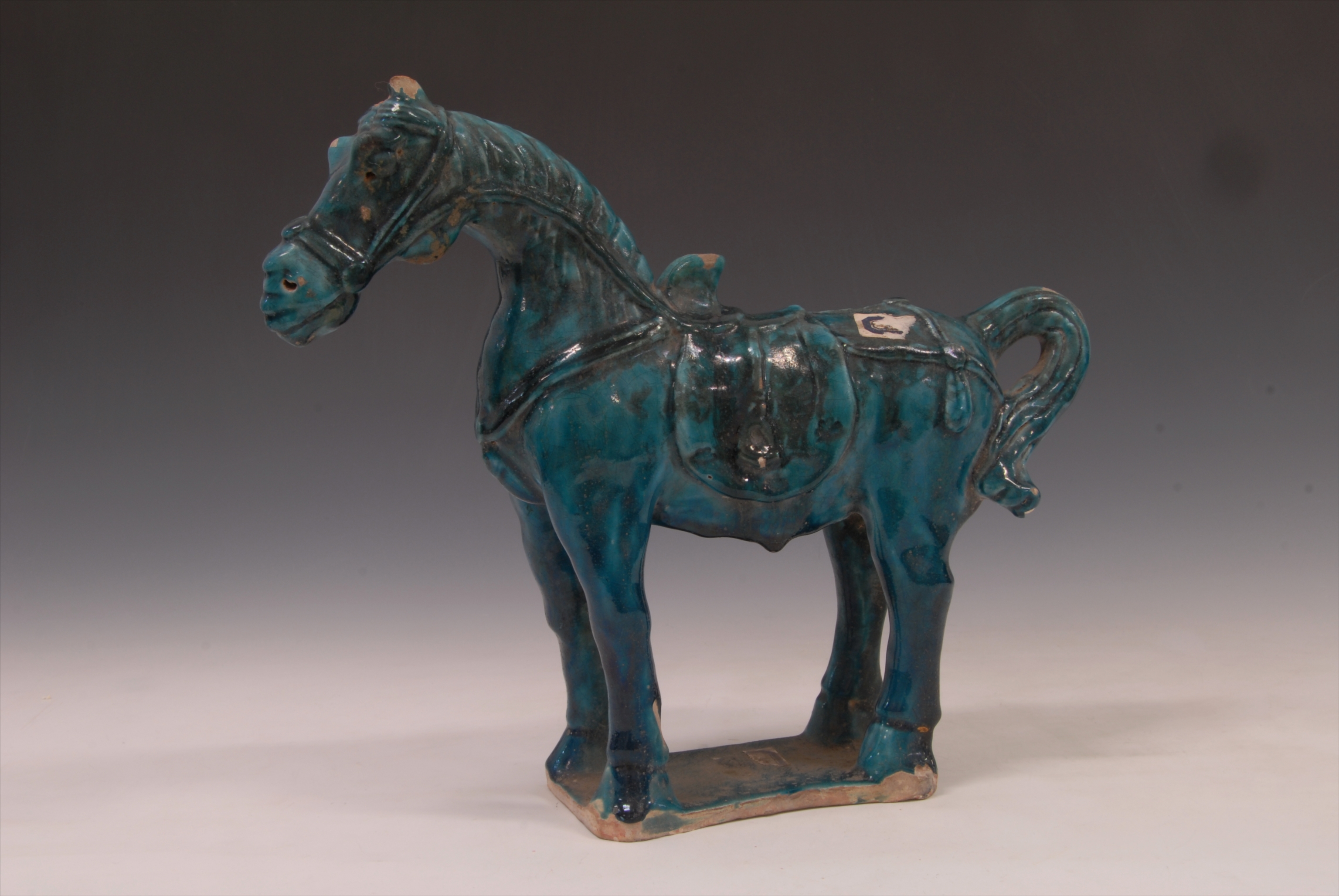 48.I-124 清蓝釉瓷马.jpg