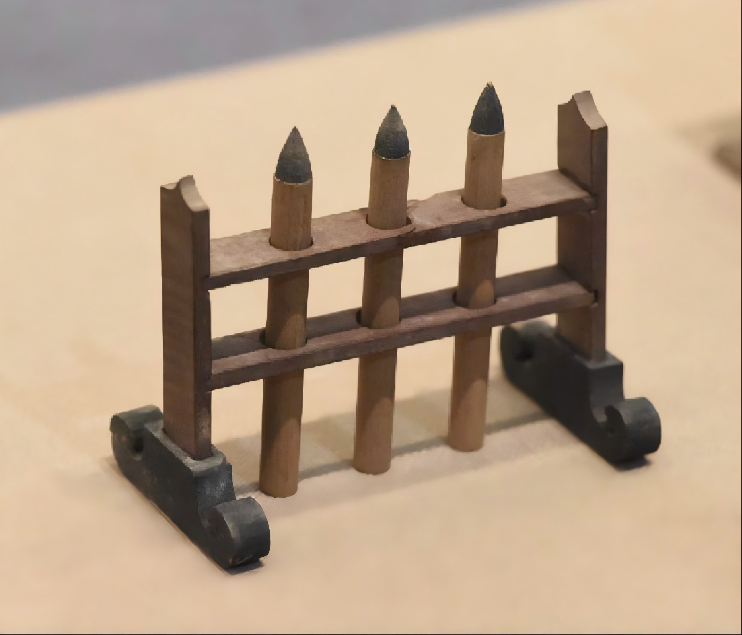 唐 木笔架 新疆吐鲁番阿斯塔那唐墓出土.jpg